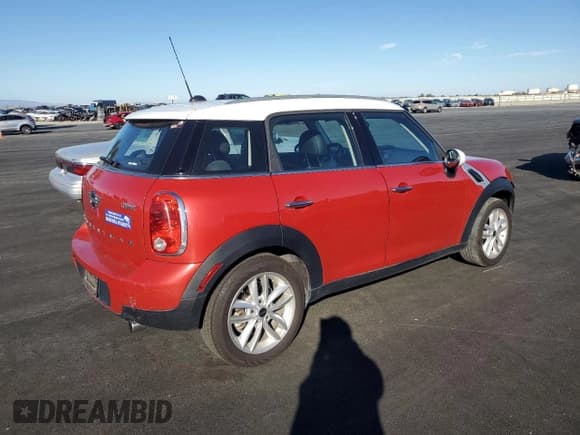 ✅ 2014 MINI Countryman • VIN: WMWZB3C50EWR37894 • Лот: 91066035. Опубликован ранее на Copart с пробегом 85 257 миль. Бесплатный доступ к архиву аукционных продаж из США и подробный отчёт об истории автомобиля на DreamBid. Изображение 3.