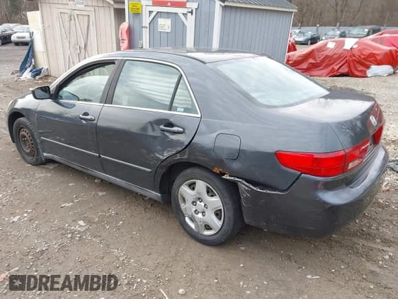 ✅ 2005 Honda Accord LX • VIN: 1HGCM66365A075911 • Lot: 43777968. Listed on IAAI with 233,316 mi. Free auction sales archive from the USA and detailed vehicle history report at DreamBid. Image 3.