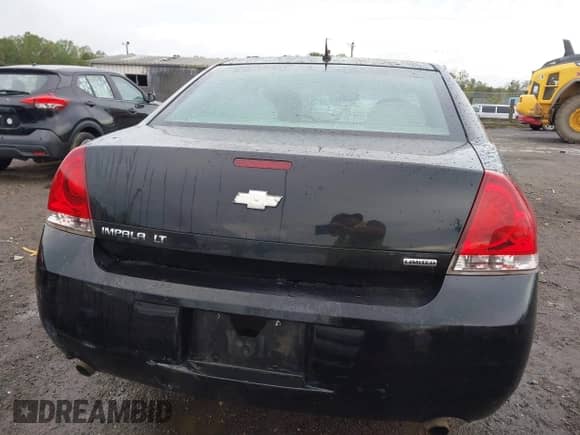 2014 Chevrolet Impala LT with VIN 2G1WB5E30E1121412, listed as a IAAI auction lot 43380958 with 116,443 mi miles and . Bid and sale history available at DreamBid. Image 17.
