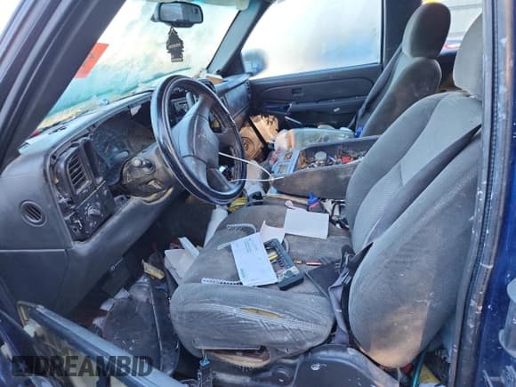 ✅ 2004 Chevrolet Silverado 1500 LS • VIN: 2GCEC19V741210039 • Lot: 91569635. Listed on Copart with Not provided. Free auction sales archive from the USA and detailed vehicle history report at DreamBid. Image 7.