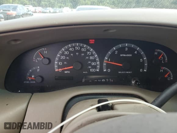 ✅ 2001 Ford Expedition Eddie Bauer • VIN: 1FMRU17L81LA35026 • Lot: 70178745. Listed on Copart with Not provided. Free auction sales archive from the USA and detailed vehicle history report at DreamBid. Image 9.