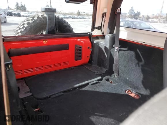 ✅ 2016 Jeep Wrangler Rubicon • VIN: 1C4BJWCG9GL184221 • Lot: 41691135. Listed on Copart with 67,295 mi. Free auction sales archive from the USA and detailed vehicle history report at DreamBid. Image 10.