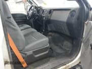 ✅ 2015 Ford F-250 XL • VIN: 1FDBF2B61FED21735 • Lot: 42514626. Wystawiony na IAAI z przebiegiem 326 021 mil. Bezpłatny archiwum sprzedaży aukcyjnych z USA i szczegółowy raport historii pojazdu na DreamBid. Zdjęcie 5.