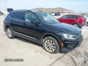 ✅ 2018 Volkswagen Tiguan SEL • VIN: 3VV2B7AX0JM084778 • Лот: 43200447. Опубликован ранее на IAAI с пробегом 77 889 миль. Бесплатный доступ к архиву аукционных продаж из США и подробный отчёт об истории автомобиля на DreamBid. Изображение 1.
