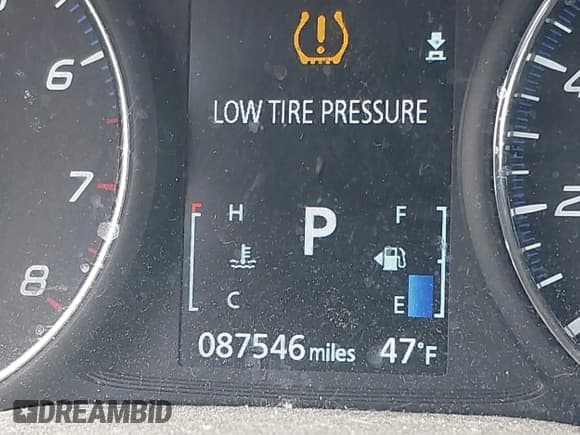 ✅ 2019 Mitsubishi Outlander ES • VIN: JA4AZ3A33KZ051750 • Lot: 42317999. Wystawiony na IAAI z przebiegiem 87 546 mil. Bezpłatny archiwum sprzedaży aukcyjnych z USA i szczegółowy raport historii pojazdu na DreamBid. Zdjęcie 15.