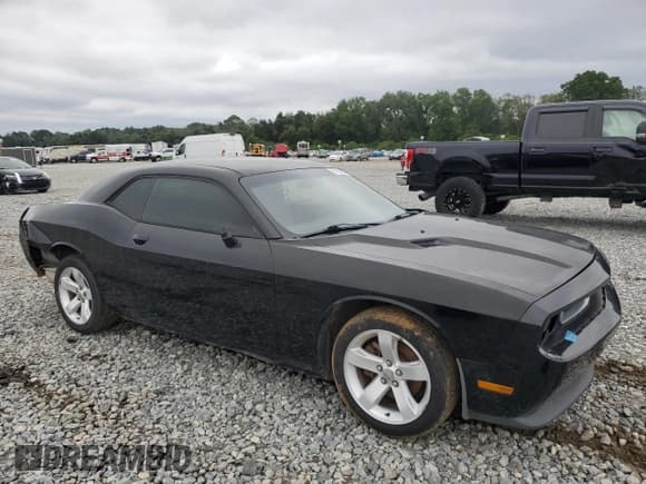 ✅ 2014 Dodge Challenger SXT • VIN: 2C3CDYAG3EH195305 • Lot: 70958424. Wystawiony na Copart z przebiegiem 145 921 mil. Bezpłatny archiwum sprzedaży aukcyjnych z USA i szczegółowy raport historii pojazdu na DreamBid. Zdjęcie 4.
