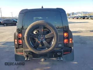 ✅ 2022 Land Rover Defender V8 • VIN: SALEW6RE3N2102046 • Lot: 80812983. Wystawiony na Copart z przebiegiem 13 607 mil. Bezpłatny archiwum sprzedaży aukcyjnych z USA i szczegółowy raport historii pojazdu na DreamBid. Zdjęcie 6.