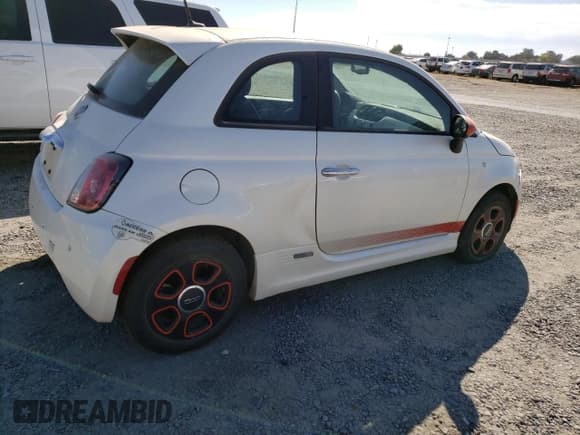 ✅ 2015 FIAT 500e • VIN: 3C3CFFGE2FT603371 • Lot: 72027184. Listed on Copart with Not provided. Free auction sales archive from the USA and detailed vehicle history report at DreamBid. Image 3.