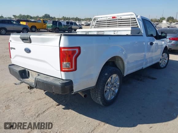 ✅ 2017 Ford F-150 XL • VIN: 1FTMF1C86HKE49156 • Лот: 43402082. Опубликован ранее на IAAI с пробегом 233 463 миль. Бесплатный доступ к архиву аукционных продаж из США и подробный отчёт об истории автомобиля на DreamBid. Изображение 4.
