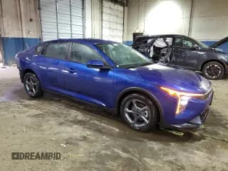 ✅ 2025 Kia K4 LXS • VIN: 3KPFT4DE1SE062385 • Лот: 93144055. Опубликован ранее на Copart с пробегом 13 679 миль. Бесплатный доступ к архиву аукционных продаж из США и подробный отчёт об истории автомобиля на DreamBid. Изображение 4.