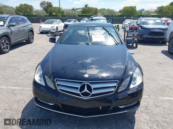 ✅ 2013 Mercedes-Benz E 350 • VIN: WDDKJ5KB1DF212769 • Lot: 42064928. Wystawiony na IAAI z przebiegiem 62 500 mil. Bezpłatny archiwum sprzedaży aukcyjnych z USA i szczegółowy raport historii pojazdu na DreamBid. Zdjęcie 13.