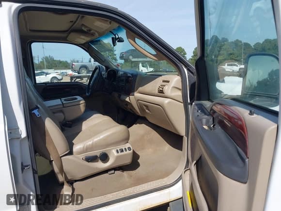 ✅ 2006 Ford F-250 XL • VIN: 1FTSW21P16ED80153 • Лот: 43512404. Опубликован ранее на IAAI с пробегом 223 185 миль. Бесплатный доступ к архиву аукционных продаж из США и подробный отчёт об истории автомобиля на DreamBid. Изображение 5.