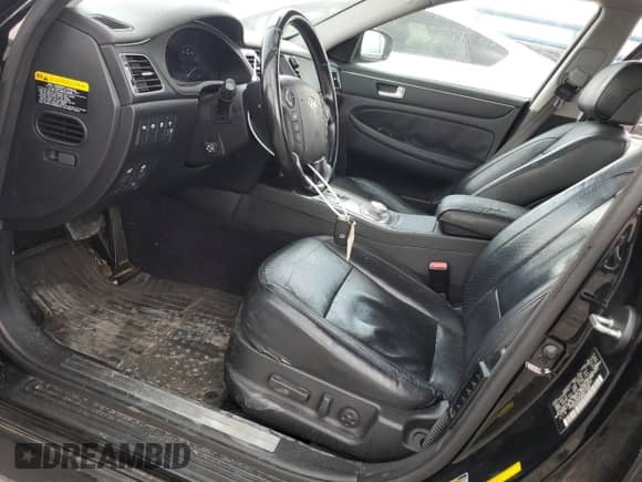 2013 Hyundai Genesis 3.8L z VIN KMHGC4DD2DU246455, wystawiony jako Copart lot #64014954 z przebiegiem 106 292 mil mil oraz Szkoda całkowita • Salvage title. Historia ofert i sprzedaży dostępna na DreamBid. Obrazek 7.