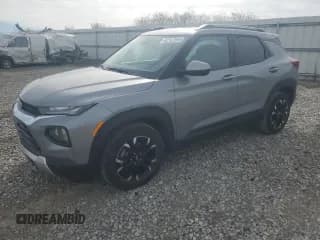 ✅ 2023 Chevrolet TrailBlazer LT • VIN: KL79MPS23PB179746 • Лот: 82407595. Опубликован ранее на Copart с пробегом 37 559 миль. Бесплатный доступ к архиву аукционных продаж из США и подробный отчёт об истории автомобиля на DreamBid. Изображение 1.