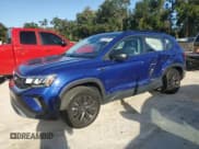 ✅ 2022 Volkswagen Taos S • VIN: 3VVMX7B29NM050082 • Лот: 85593725. Опубликован ранее на Copart с пробегом 27 661 миль. Бесплатный доступ к архиву аукционных продаж из США и подробный отчёт об истории автомобиля на DreamBid. Изображение 1.