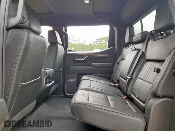 ✅ 2023 Chevrolet Silverado 1500 • VIN: 2GCPAFED0P1123547 • Лот: 60519975. Опубликован ранее на Copart с пробегом 57 234 миль. Бесплатный доступ к архиву аукционных продаж из США и подробный отчёт об истории автомобиля на DreamBid. Изображение 10.