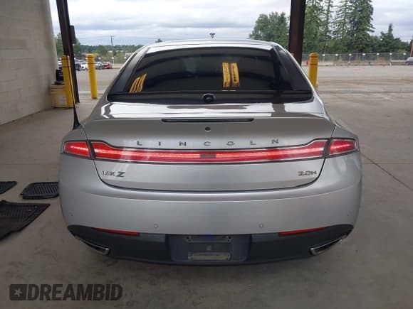 ✅ 2013 Lincoln MKZ Hybrid • VIN: 3LN6L2LU7DR805877 • Lot: 42940503. Wystawiony na IAAI z przebiegiem 122 094 mil. Bezpłatny archiwum sprzedaży aukcyjnych z USA i szczegółowy raport historii pojazdu na DreamBid. Zdjęcie 16.