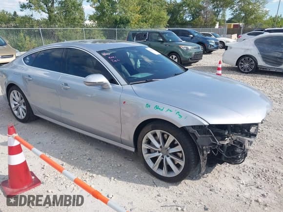 ✅ 2016 Audi A7 Prestige • VIN: WAU2GAFC4GN004851 • Lot: 43136285. Wystawiony na IAAI z przebiegiem 98 272 mil. Bezpłatny archiwum sprzedaży aukcyjnych z USA i szczegółowy raport historii pojazdu na DreamBid. Zdjęcie 1.