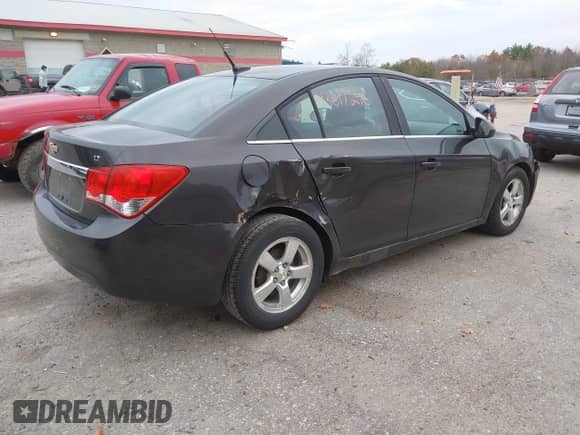 2014 Chevrolet Cruze 1LT с VIN 1G1PC5SB6E7218775, выставлен на аукционе IAAI как лот 43617246 с пробегом 53 723 миль миль и . История ставок и продаж доступна на DreamBid. Изображение 4.