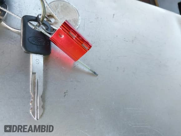 ✅ 2009 Ford E-Series Commercial • VIN: 1FDSS34PX9DA32550 • Лот: 41710405. Опубликован ранее на IAAI с пробегом 391 668 миль. Бесплатный доступ к архиву аукционных продаж из США и подробный отчёт об истории автомобиля на DreamBid. Изображение 11.