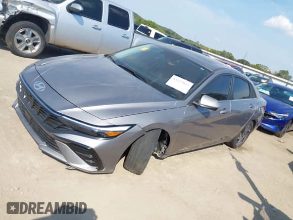 ✅ 2024 Hyundai Elantra Limited • VIN: KMHLP4DG5RU719799 • Lot: 43225863. Listed on IAAI with 21,136 mi. Free auction sales archive from the USA and detailed vehicle history report at DreamBid. Image 17.