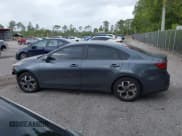 ✅ 2020 Kia Forte LXS • VIN: 3KPF24ADXLE212929 • Lot: 41914749. Wystawiony na IAAI z przebiegiem 71 787 mil. Bezpłatny archiwum sprzedaży aukcyjnych z USA i szczegółowy raport historii pojazdu na DreamBid. Zdjęcie 15.