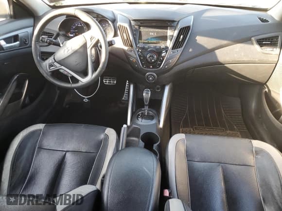 ✅ 2013 Hyundai Veloster Turbo • VIN: KMHTC6AE6DU109686 • Lot: 76933534. Wystawiony na Copart z przebiegiem 182 139 mil. Bezpłatny archiwum sprzedaży aukcyjnych z USA i szczegółowy raport historii pojazdu na DreamBid. Zdjęcie 8.