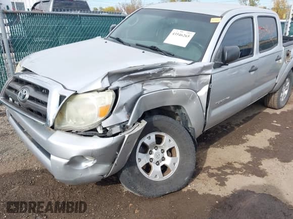 ✅ 2010 Toyota Tacoma PreRunner • VIN: 5TEJU4GN7AZ716977 • Lot: 43546265. Listed on IAAI with 156,849 mi. Free auction sales archive from the USA and detailed vehicle history report at DreamBid. Image 6.