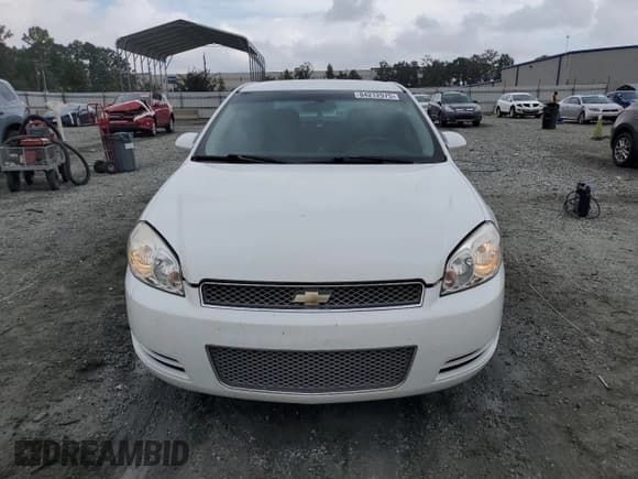 ✅ 2015 Chevrolet Impala LS • VIN: 2G1WA5E30F1120393 • Lot: 84212975. Wystawiony na Copart z przebiegiem 171 816 mil. Bezpłatny archiwum sprzedaży aukcyjnych z USA i szczegółowy raport historii pojazdu na DreamBid. Zdjęcie 5.