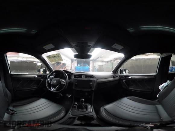 ✅ 2023 Volkswagen Tiguan SE R-Line Black • VIN: 3VVCB7AXXPM005095 • Лот: 43324632. Опубликован ранее на IAAI с пробегом 22 484 миль. Бесплатный доступ к архиву аукционных продаж из США и подробный отчёт об истории автомобиля на DreamBid. Изображение 18.