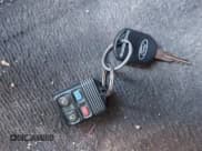 ✅ 2006 Ford Mustang GT Deluxe • VIN: 1ZVFT82H665246983 • Лот: 43633842. Опубликован ранее на IAAI с пробегом 203 868 миль. Бесплатный доступ к архиву аукционных продаж из США и подробный отчёт об истории автомобиля на DreamBid. Изображение 11.