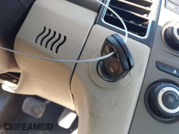 ✅ 2014 Ford Taurus SE • VIN: 1FAHP2D87EG169690 • Лот: 43684163. Опубликован ранее на IAAI с пробегом 97 087 миль. Бесплатный доступ к архиву аукционных продаж из США и подробный отчёт об истории автомобиля на DreamBid. Изображение 11.