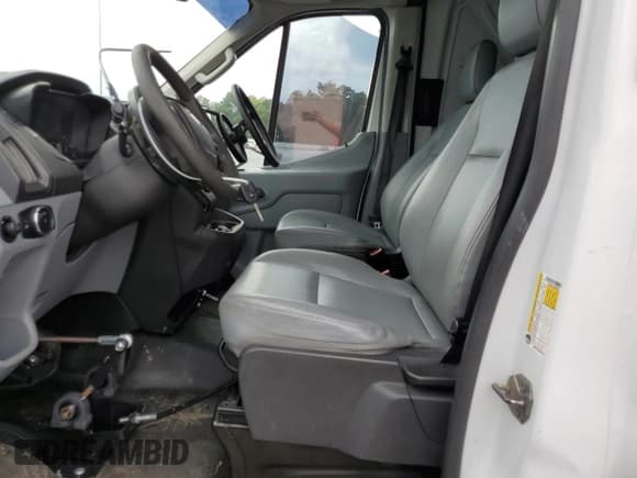 ✅ 2017 Ford Transit • VIN: 1FTYR2CM1HKA44883 • Lot: 84241475. Listed on Copart with 222,389 mi. Free auction sales archive from the USA and detailed vehicle history report at DreamBid. Image 7.