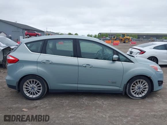 ✅ 2013 Ford C-Max SEL • VIN: 1FADP5CU9DL527800 • Lot: 42210492. Wystawiony na IAAI z przebiegiem 149 166 mil. Bezpłatny archiwum sprzedaży aukcyjnych z USA i szczegółowy raport historii pojazdu na DreamBid. Zdjęcie 13.