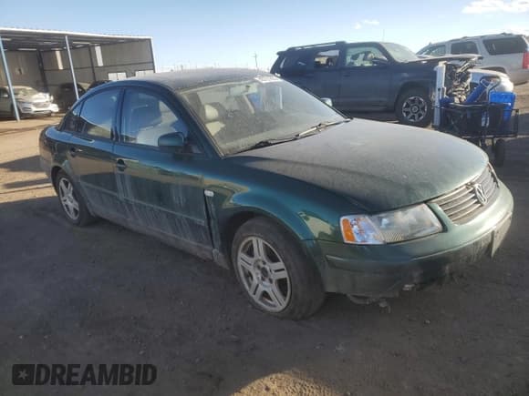 ✅ 2000 Volkswagen Passat • VIN: WVWUH23B2YE284975 • Lot: 43721855. Wystawiony na Copart z przebiegiem 132 207 mil. Bezpłatny archiwum sprzedaży aukcyjnych z USA i szczegółowy raport historii pojazdu na DreamBid. Zdjęcie 4.