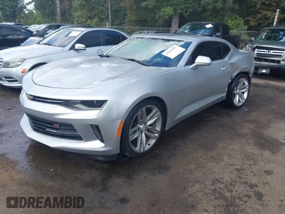 2016 Chevrolet Camaro 1LT z VIN 1G1FB1RSXG0115027, wystawiony jako IAAI lot #43167956 z przebiegiem 61 751 mil mil oraz . Historia ofert i sprzedaży dostępna na DreamBid. Obrazek 2.