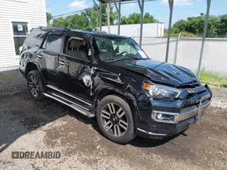 ✅ 2018 Toyota 4Runner SR5 • VIN: JTEBU5JR9J5598189 • Lot: 42844572. Wystawiony na IAAI z przebiegiem 92 780 mil. Bezpłatny archiwum sprzedaży aukcyjnych z USA i szczegółowy raport historii pojazdu na DreamBid. Zdjęcie 1.
