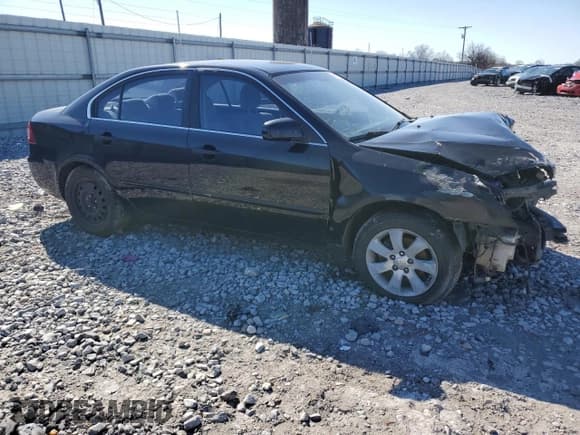 ✅ 2007 Kia Optima LX • VIN: KNAGE124475130198 • Лот: 45585255. Опубликован ранее на Copart с пробегом 303 974 миль. Бесплатный доступ к архиву аукционных продаж из США и подробный отчёт об истории автомобиля на DreamBid. Изображение 4.