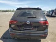 ✅ 2021 Volkswagen Tiguan SE • VIN: 3VV2B7AX2MM098542 • Lot: 54369865. Wystawiony na Copart z przebiegiem 97 020 mil. Bezpłatny archiwum sprzedaży aukcyjnych z USA i szczegółowy raport historii pojazdu na DreamBid. Zdjęcie 6.