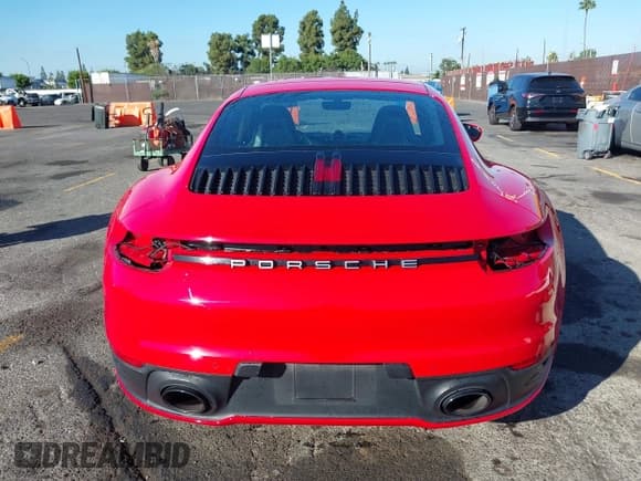 ✅ 2020 Porsche 911 Carrera • VIN: WP0AA2A97LS205866 • Lot: 43279096. Wystawiony na IAAI z przebiegiem 29 042 mil. Bezpłatny archiwum sprzedaży aukcyjnych z USA i szczegółowy raport historii pojazdu na DreamBid. Zdjęcie 17.