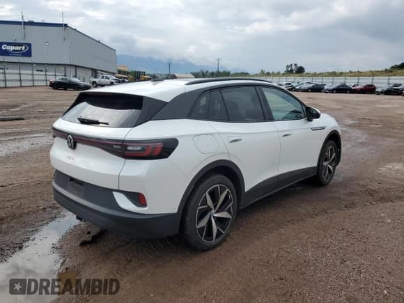 ✅ 2023 Volkswagen ID.4 Pro S • VIN: 1V2WNPE87PC038111 • Лот: 70380155. Опубликован ранее на Copart с пробегом 13 270 миль. Бесплатный доступ к архиву аукционных продаж из США и подробный отчёт об истории автомобиля на DreamBid. Изображение 3.