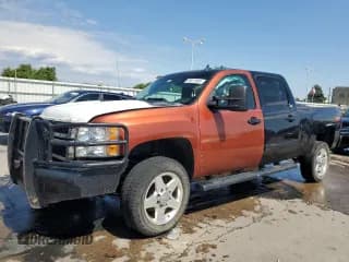 ✅ 2014 Chevrolet Silverado 2500HD LTZ • VIN: 1GC1KYE8XEF122008 • Lot: 65611695. Wystawiony na Copart z przebiegiem 156 015 mil. Bezpłatny archiwum sprzedaży aukcyjnych z USA i szczegółowy raport historii pojazdu na DreamBid. Zdjęcie 1.
