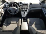 ✅ 2010 Pontiac Vibe 1SA • VIN: 5Y2SP6E85AZ407430 • Лот: 70361355. Опубликован ранее на Copart с пробегом 210 191 миль. Бесплатный доступ к архиву аукционных продаж из США и подробный отчёт об истории автомобиля на DreamBid. Изображение 8.