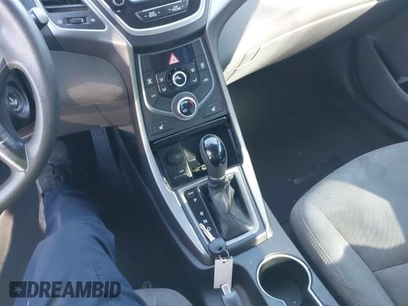 ✅ 2014 Hyundai Elantra Limited • VIN: 5NPDH4AE7EH479474 • Lot: 43576677. Listed on IAAI with 135,276 mi. Free auction sales archive from the USA and detailed vehicle history report at DreamBid. Image 11.