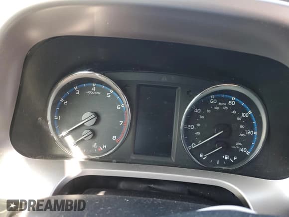 ✅ 2018 Toyota RAV4 Limited • VIN: JTMDFREV3JJ248960 • Lot: 82228375. Wystawiony na Copart z przebiegiem Nie podano. Bezpłatny archiwum sprzedaży aukcyjnych z USA i szczegółowy raport historii pojazdu na DreamBid. Zdjęcie 9.