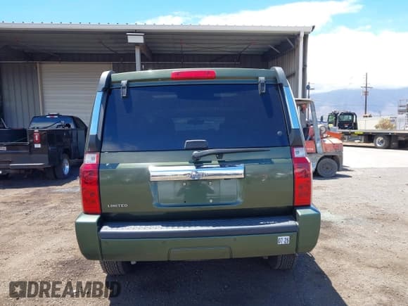 ✅ 2006 Jeep Commander Limited • VIN: 1J8HH58N86C357645 • Lot: 43176582. Wystawiony na IAAI z przebiegiem 52 078 mil. Bezpłatny archiwum sprzedaży aukcyjnych z USA i szczegółowy raport historii pojazdu na DreamBid. Zdjęcie 16.