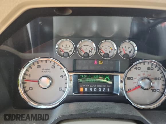 ✅ 2009 Ford F-350 XL • VIN: 1FTWW31R79EA49493 • Lot: 71794555. Wystawiony na Copart z przebiegiem 163 228 mil. Bezpłatny archiwum sprzedaży aukcyjnych z USA i szczegółowy raport historii pojazdu na DreamBid. Zdjęcie 9.