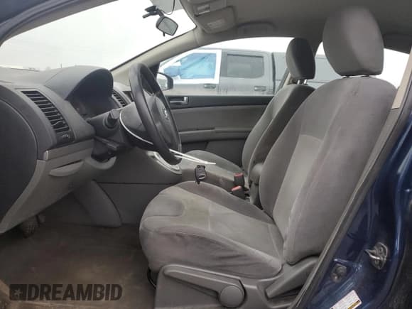 ✅ 2009 Nissan Sentra FE+ • VIN: 3N1AB61E19L697239 • Lot: 93751215. Wystawiony na Copart z przebiegiem 190 158 mil. Bezpłatny archiwum sprzedaży aukcyjnych z USA i szczegółowy raport historii pojazdu na DreamBid. Zdjęcie 7.