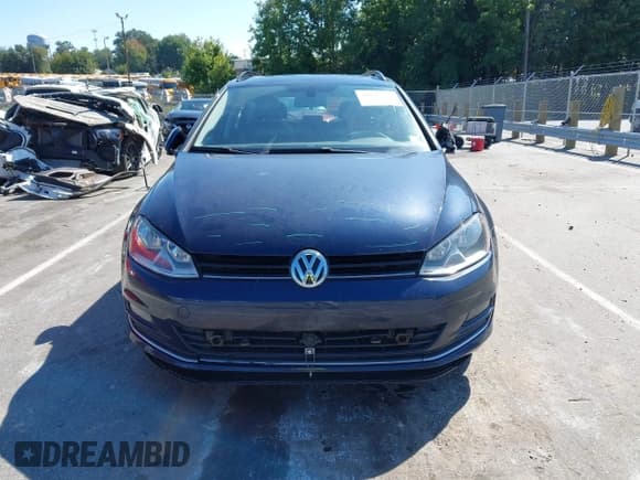 ✅ 2015 Volkswagen Golf S • VIN: 3VWFA7AU1FM514234 • Lot: 43183551. Wystawiony na IAAI z przebiegiem 106 328 mil. Bezpłatny archiwum sprzedaży aukcyjnych z USA i szczegółowy raport historii pojazdu na DreamBid. Zdjęcie 12.