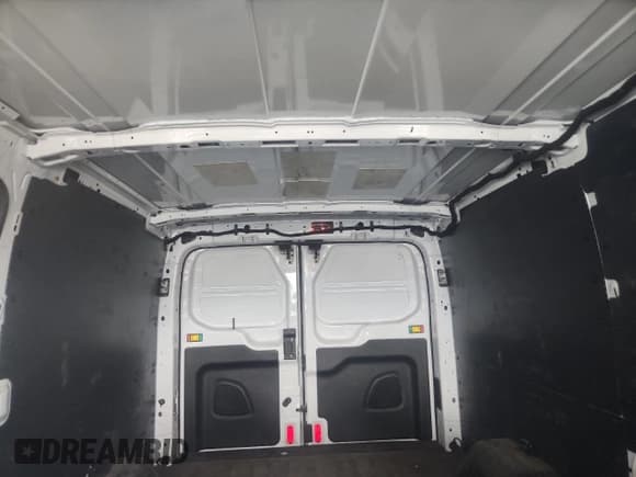 ✅ 2018 Ford Transit • VIN: 1FTYR1ZG9JKB28984 • Лот: 70345795. Опубликован ранее на Copart с пробегом Не указан. Бесплатный доступ к архиву аукционных продаж из США и подробный отчёт об истории автомобиля на DreamBid. Изображение 10.
